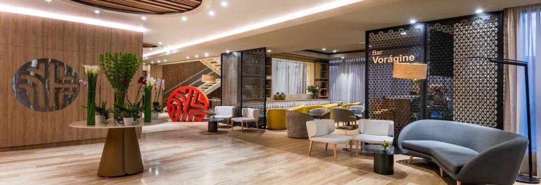 Fernando García, el decorador de los famosos, lanza su colección 2025 en el hotel NH Collection Bogotá WTC 
